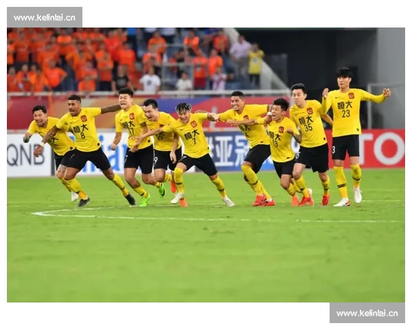 高清流畅足球赛事直播APP下载畅享实时精彩对决全程不漏每一球 - 副本 (15) - 副本