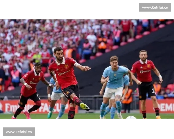 英超赛后深度分析 曼联战术调整为何未能奏效 曼城强势胜利背后的关键因素 英超赛后深度分析 曼联战术调整为何未能奏效 曼城强势胜利背后的关键因素